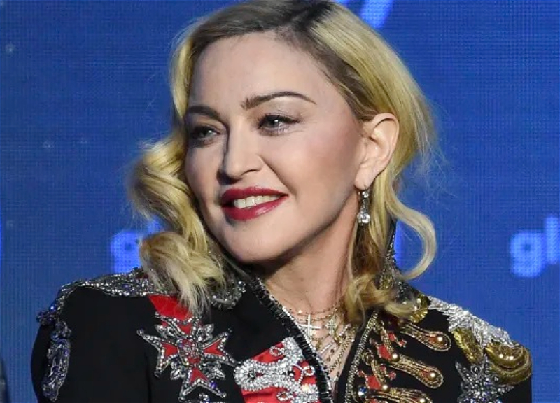 Madonna huşsuz vəziyyətdə tapıldı - FOTO