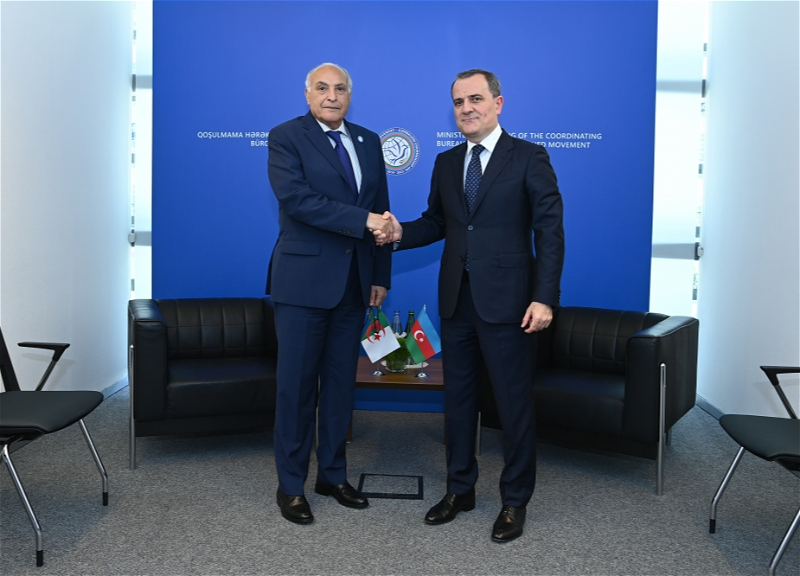 Главы МИД Азербайджана и Алжира обменялись мнениями по вопросам сотрудничества