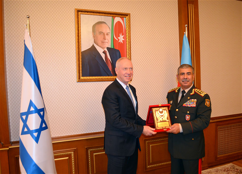 Министры обороны Азербайджана и Израиля обсудили в Баку перспективы военного сотрудничества - ФОТО