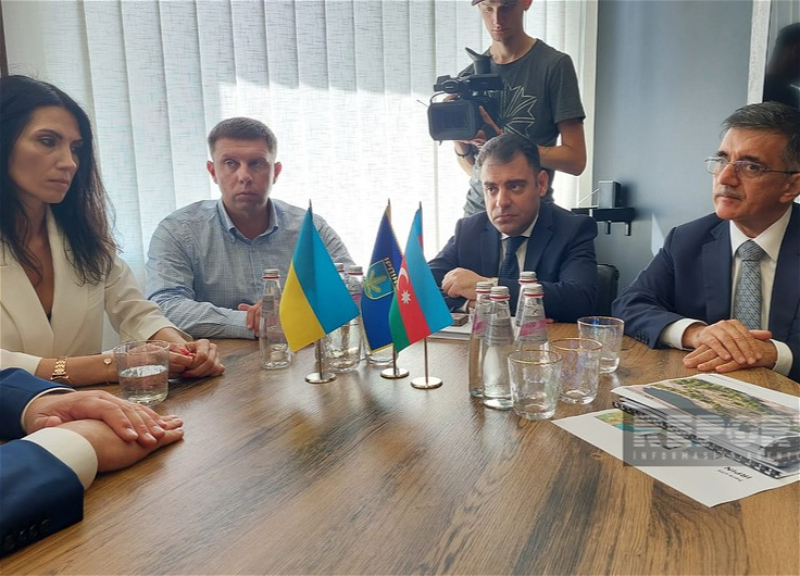 Азербайджанские строители примут участие в восстановлении Украины