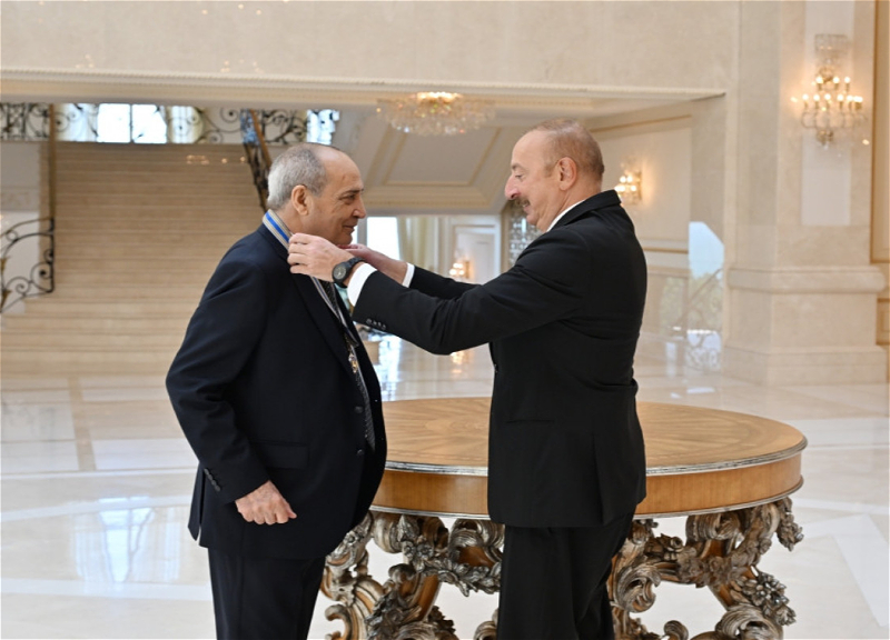 Prezident İlham Əliyev Xalq artisti Rasim Balayevə “İstiqlal” ordenini təqdim edib - YENİLƏNİB