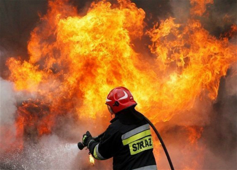 Bakıda 4 otaqlı ev yandı