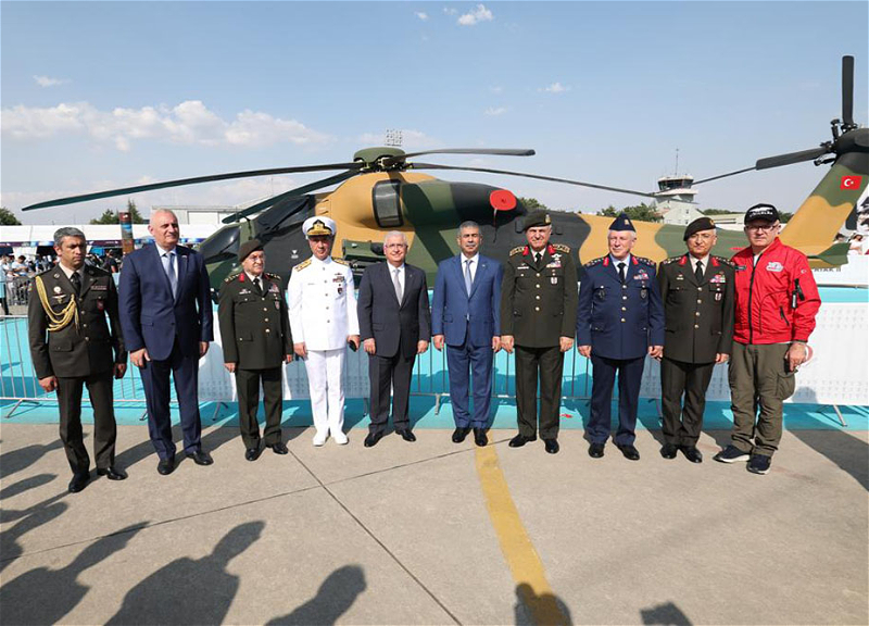 Завершился рабочий визит министра обороны Азербайджана в Турцию - ФОТО