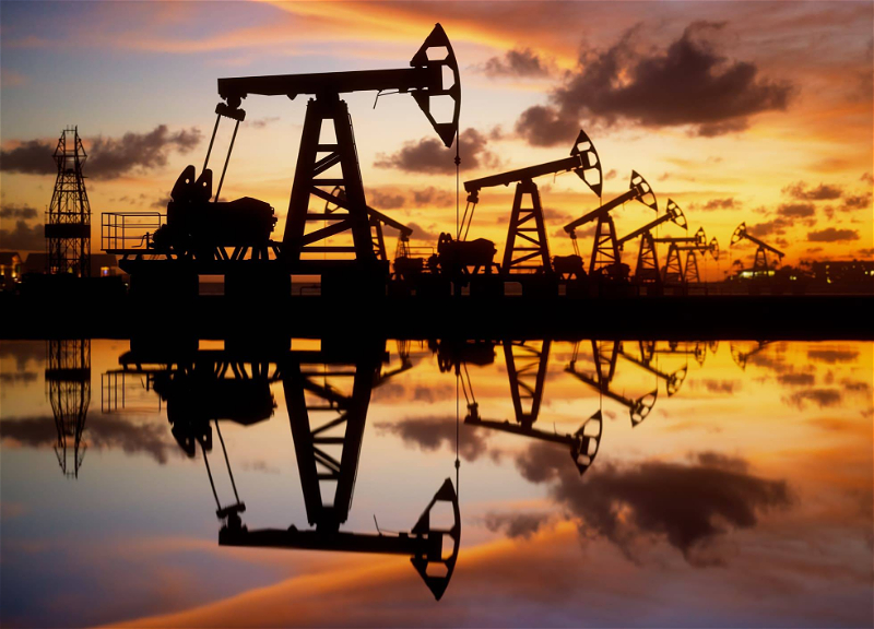 Цена азербайджанской нефти превысила 93 доллара