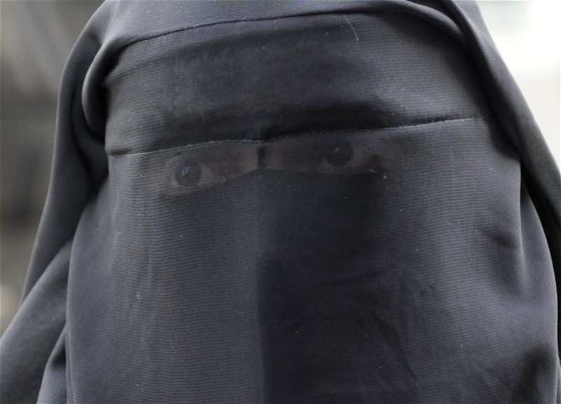 В Узбекистане запретили носить скрывающую лицо одежду