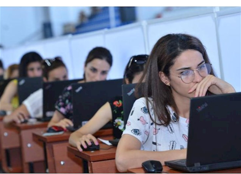 Nazirlik iş yerinin qarşılıqlı dəyişdirilməsində iştirak edən müəllimlərə müraciət edib