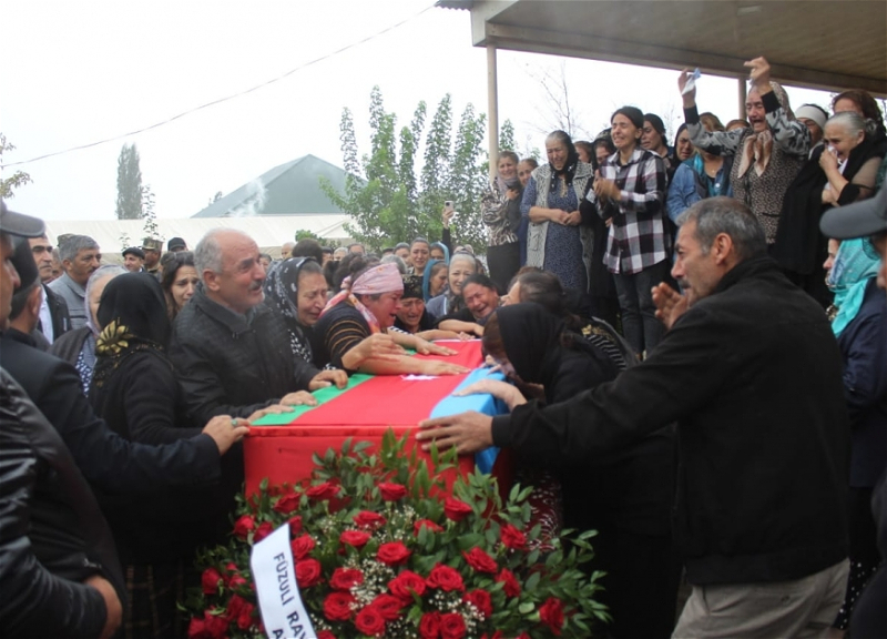 Birinci Qarabağ müharibəsində itkin düşmüş Əli Hüseynovun nəşinin qalıqları Füzulidə torpağa tapşırılıb