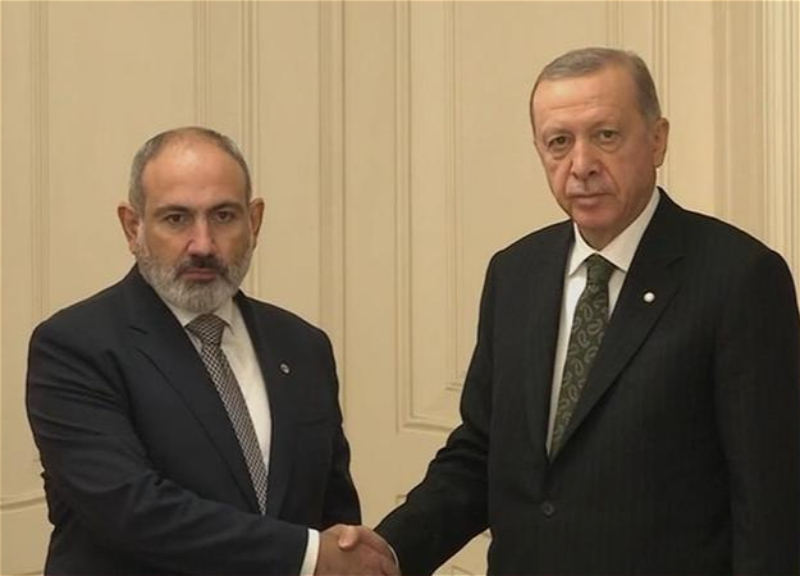 Пашинян в разговоре с Эрдоганом признал необходимость устойчивого мира в регионе, заявили в Анкаре