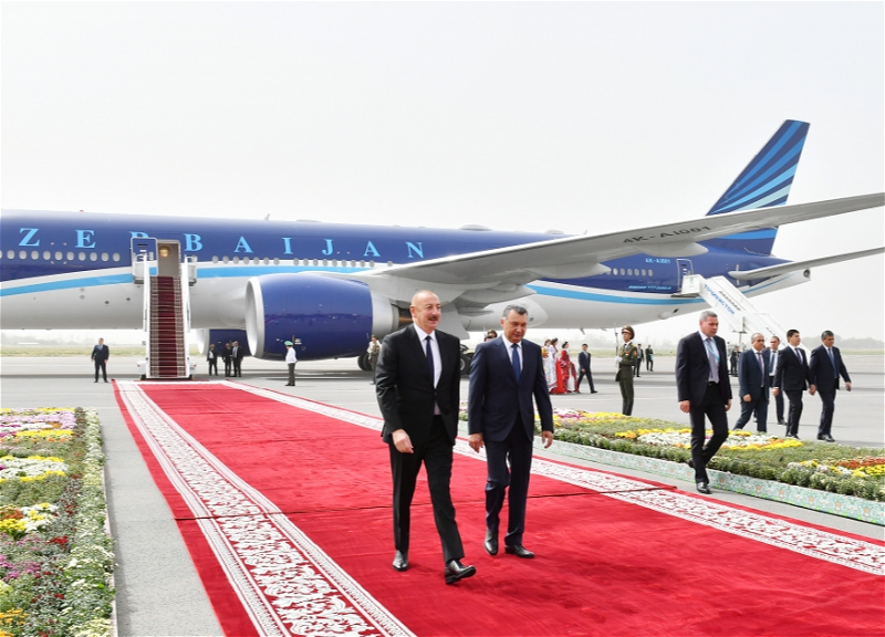 Президент Азербайджана Ильхам Алиев прибыл с визитом в Таджикистан - ФОТО