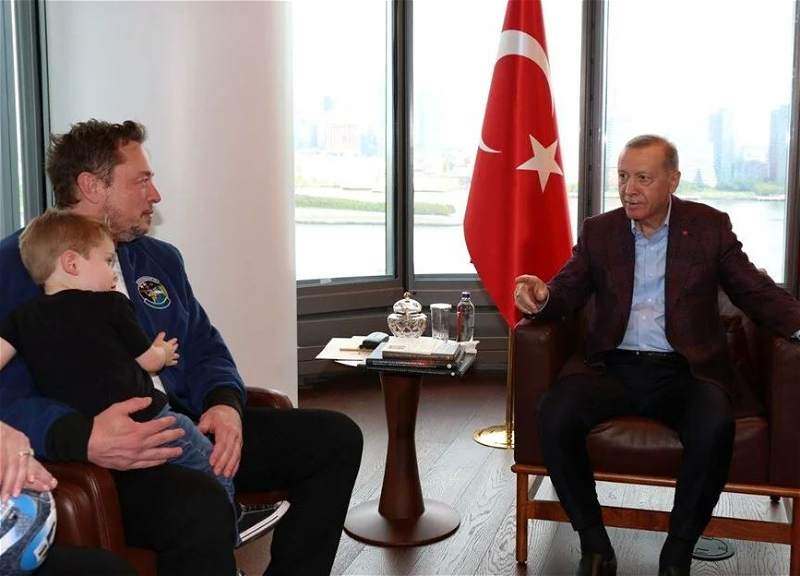 Эрдоган пригласил Илона Маска на Teknofest и предложил открыть в Турции новый завод Tesla - ФОТО