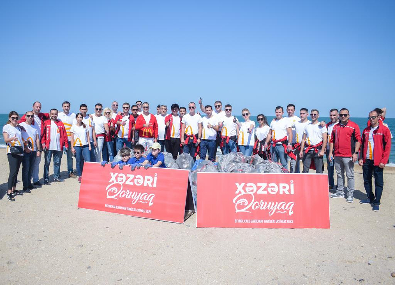 «Xəzəri Qoruyaq»: сотрудники McDonald’s Azərbaycan приняли участие в акции по очистке побережья от мусора – ФОТО