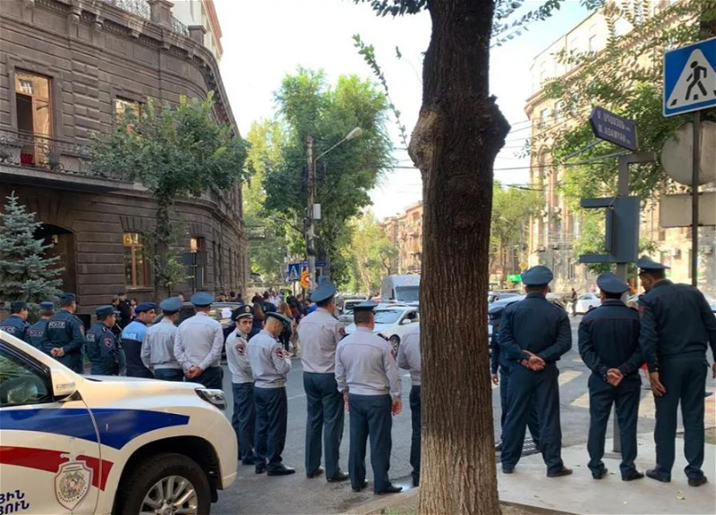 В Иреване проходят протесты, есть задержанные - ВИДЕО