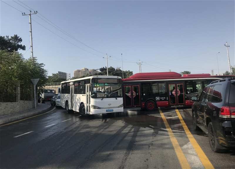 Bu ilin 8 ayında avtobus və mikroavtobusların iştirakı ilə baş verən qəzaların sayı açıqlandı