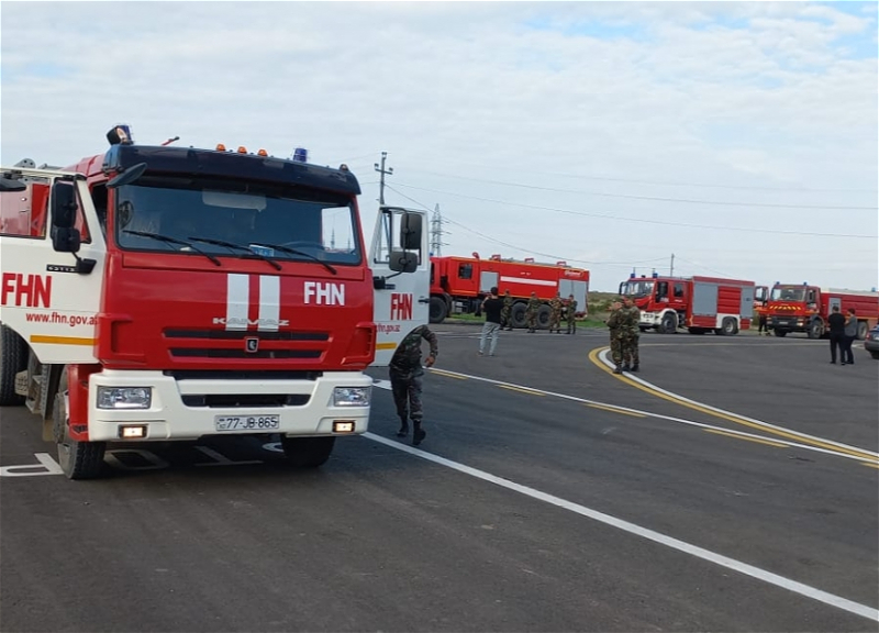 Баку направил в Ханкенди 15 пожарных машин