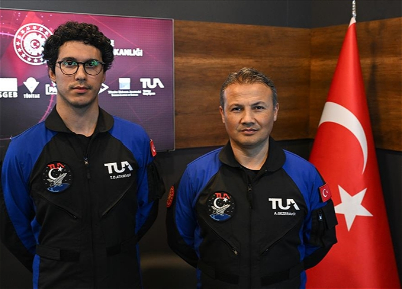 Турецкий астронавт: Хотел бы взять в космический полет флаги Турции и Азербайджана - ФОТО