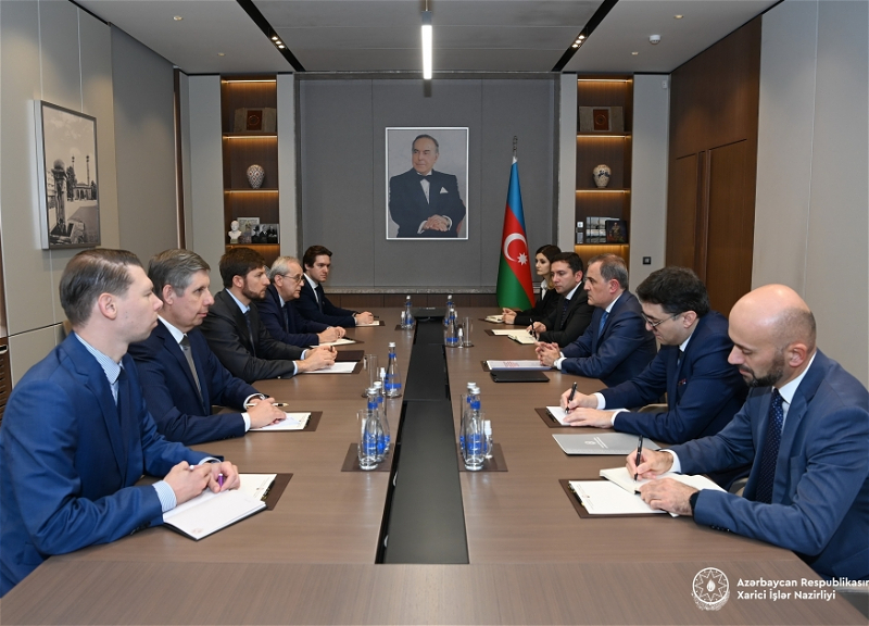 Джейхун Байрамов проинформировал спецпредставителя Президента РФ о вызовах региональному миру и безопасности со стороны Армении