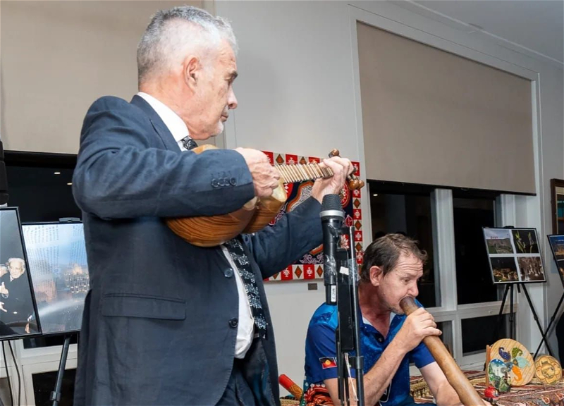 Azərbaycanca bilir, tarda “Bayatı-Şiraz”ı ifa edir - Avstraliyalı musiqiçi ilə MÜSAHİBƏ