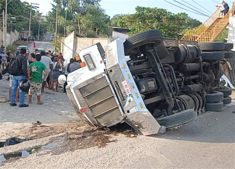 В Мексике при ДТП с грузовиком погибли 10 человек