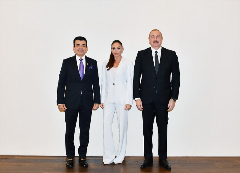 Ильхам Алиев и Мехрибан Алиева встретились с гендиректором ИСЕСКО - ФОТО