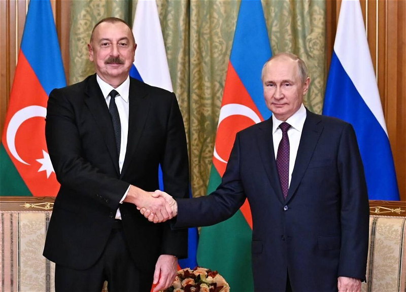Президент Ильхам Алиев поздравил Президента Владимира Путина