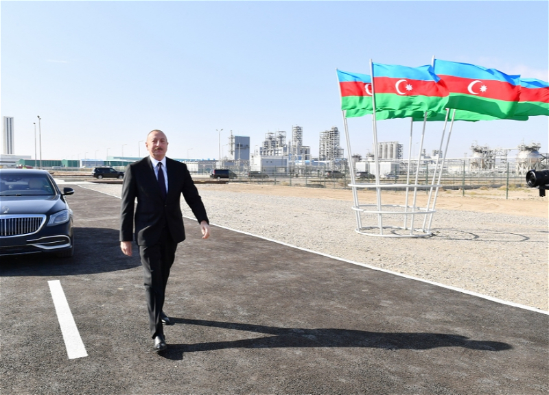 Ильхам Алиев принял участие в церемониях открытия и закладки фундаментов ряда предприятий в Сумгайыте - ФОТО