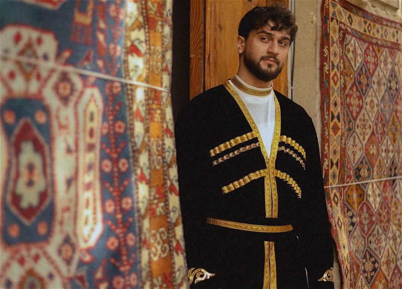 Jony примерил азербайджанский национальный костюм – ФОТО