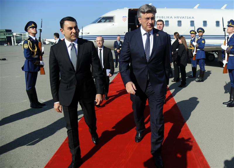 Премьер-министр Хорватии Андрей Пленкович прибыл с рабочим визитом в Азербайджан