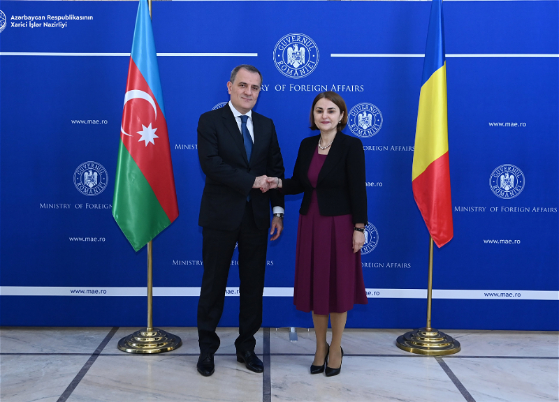 Главы МИД Азербайджана и Румынии обсудили двусторонние и региональные вопросы