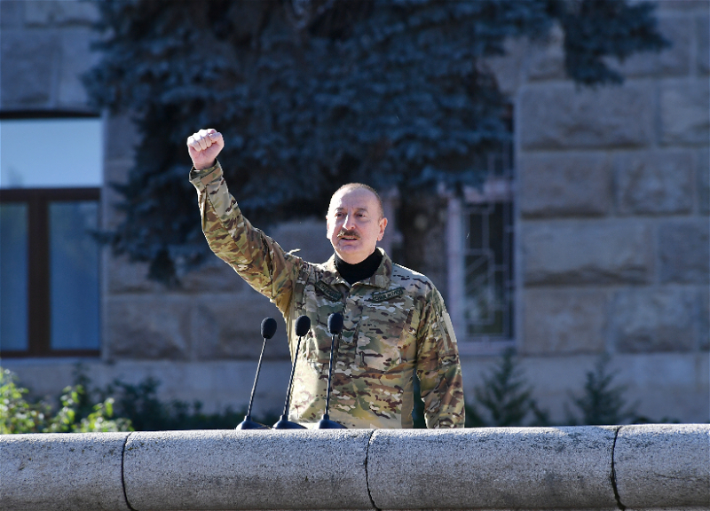 Ильхам Алиев поделился публикацией о военном параде в Ханкенди - ФОТО