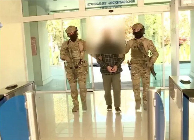Грузинская контрразведка задержала двоих иностранцев со взрывчаткой и флагом ИГ