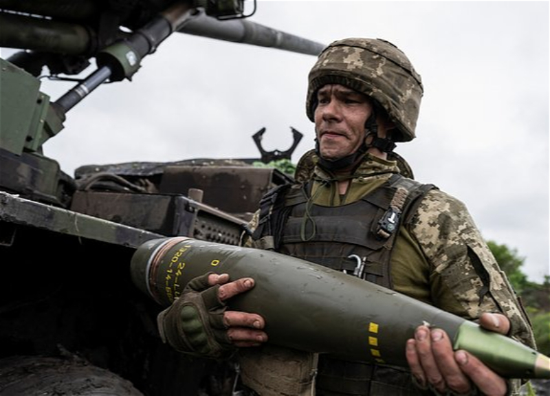 Франция отказалась поставлять Украине оружие из своих арсеналов