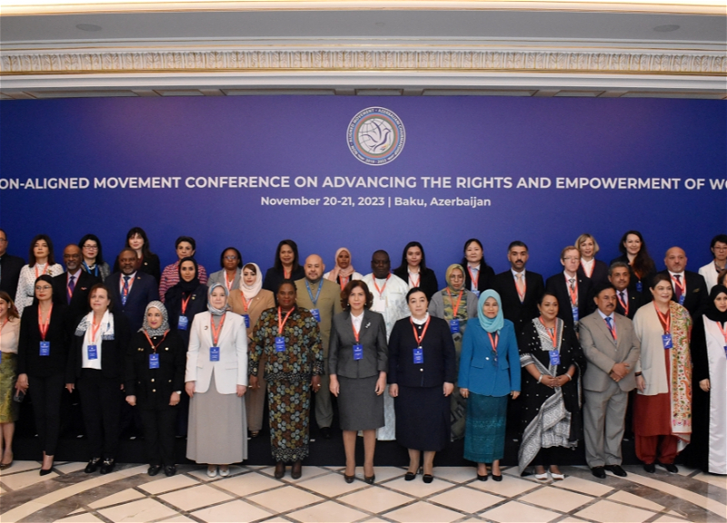 В Баку завершился первый день конференции на тему развития прав и повышения полномочий женщин - ФОТО