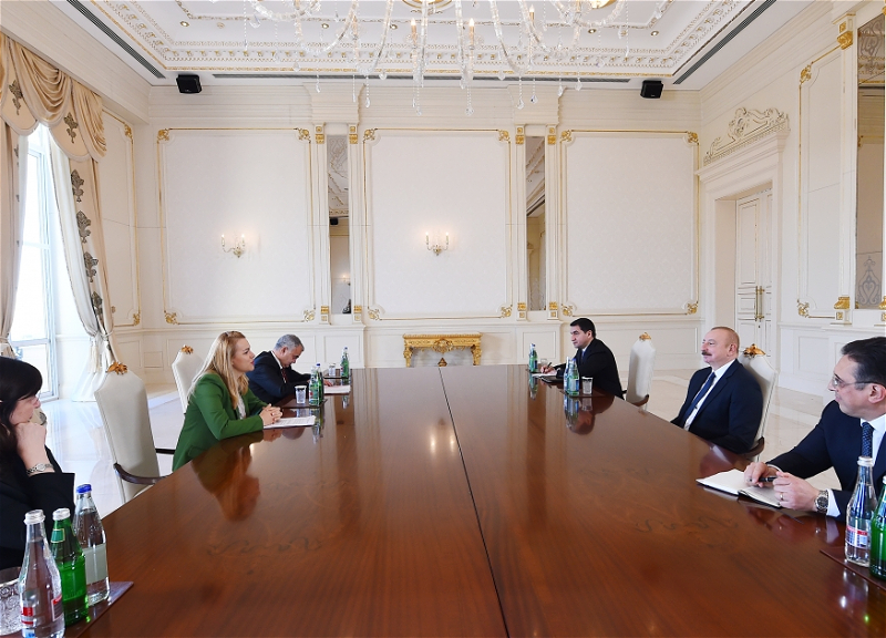 Ильхам Алиев принял исполнительного секретаря Европейской экономической комиссии ООН - ФОТО
