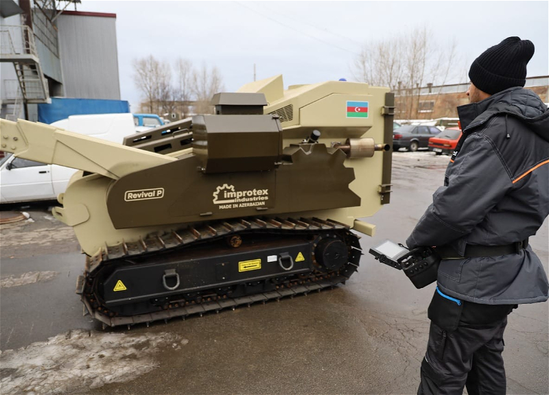 Азербайджан отправил украинским саперам бронированную машину разминирования Revival P - ФОТО