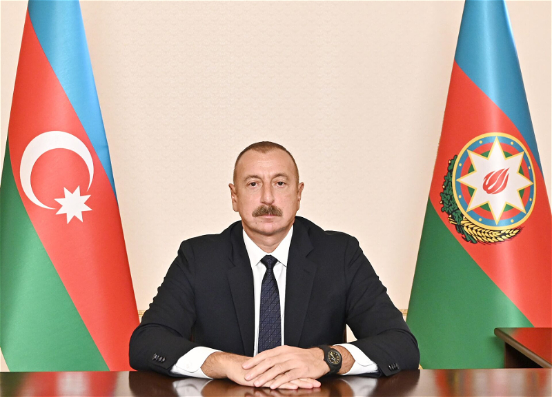Ильхам Алиев поздравил главу Президиума Боснии и Герцеговины с национальным праздником