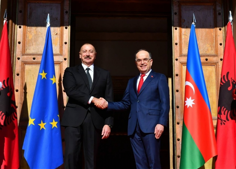 Президент Ильхам Алиев: За прошедшие тридцать лет азербайджано-албанское сотрудничество динамично развивалось