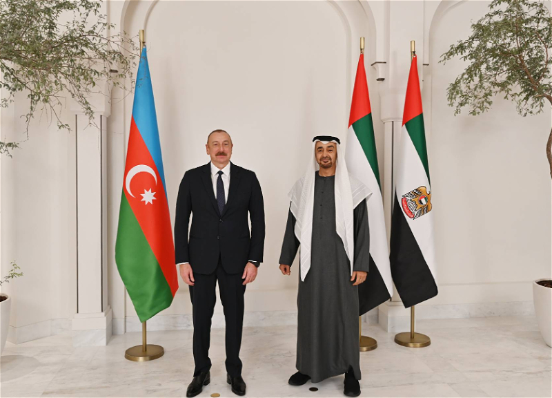 Лидер ОАЭ позвонил Президенту Ильхаму Алиеву