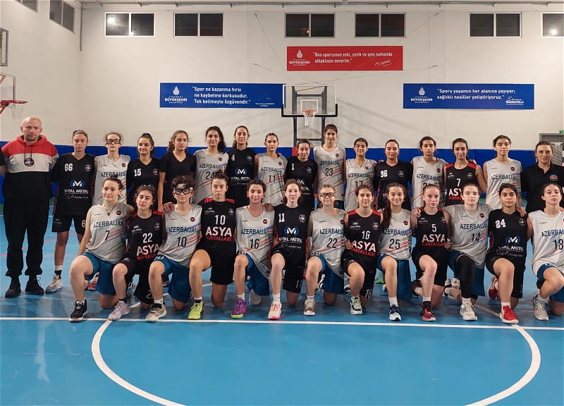 Азербайджанские баскетболистки побеждают в Турции