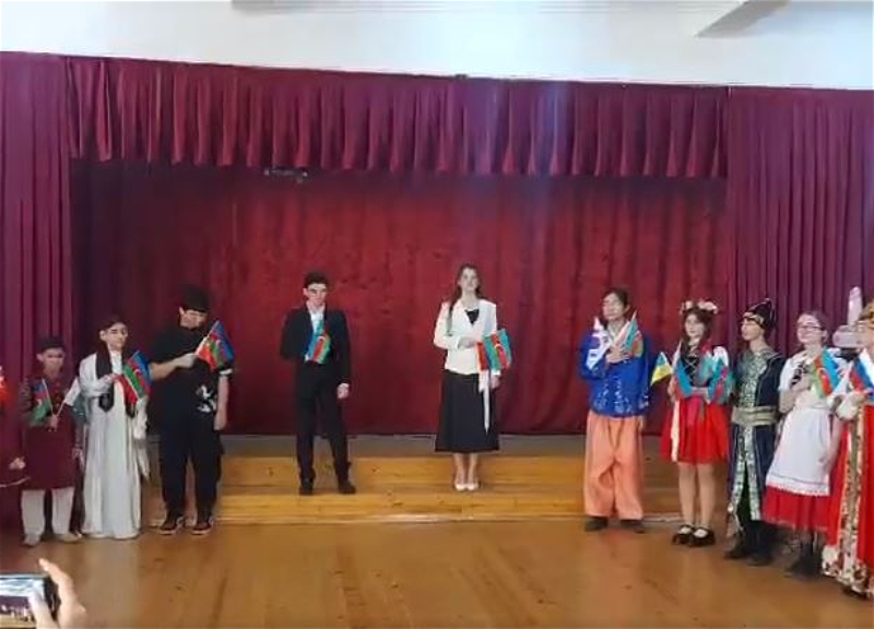 Иностранные школьники исполнили гимн Азербайджана – ВИДЕО