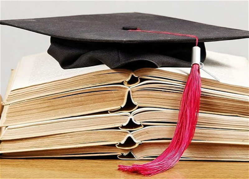 В прошлом году в Азербайджане 99 человек получили ученую степень доктора наук