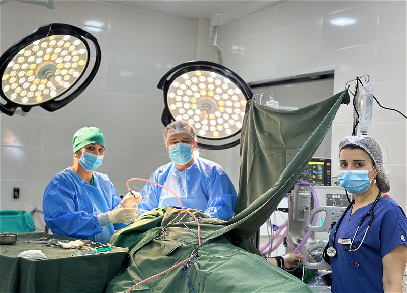 В Сабунчинской больнице впервые провели операцию на головном мозге – ФОТО