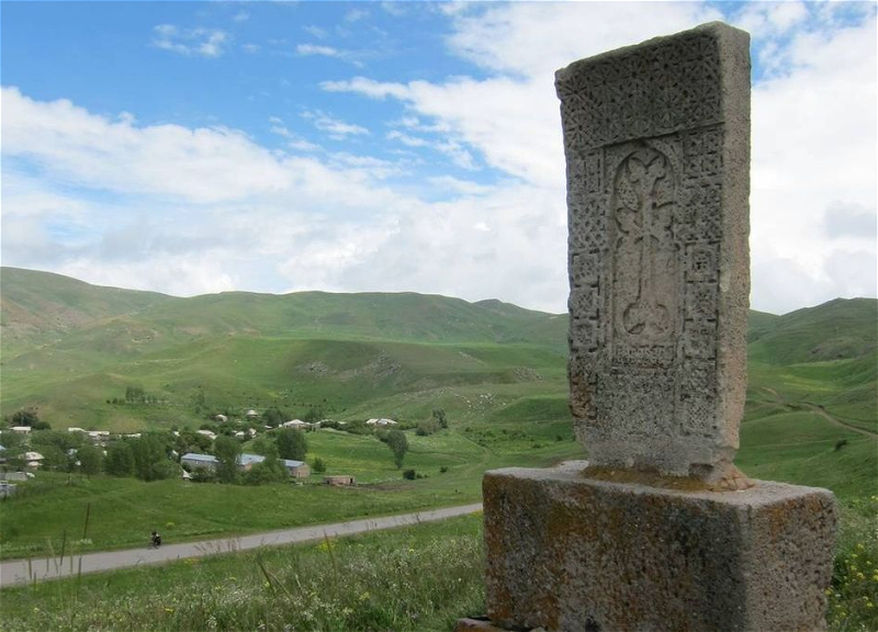 За гранью здравого смысла, или Армянский вой по снесенному «историческому» памятнику 2021 года