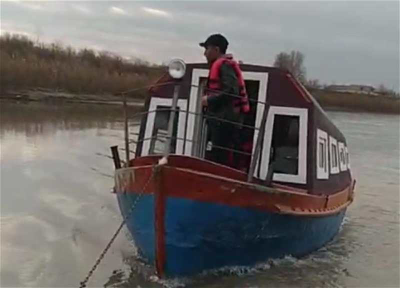 Спасатели МЧС спасли двоих человек на реке Кура – ФОТО - ВИДЕО