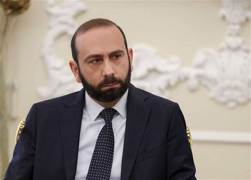 Мирзоян обсудил с армянскими послами ситуацию на Южном Кавказе