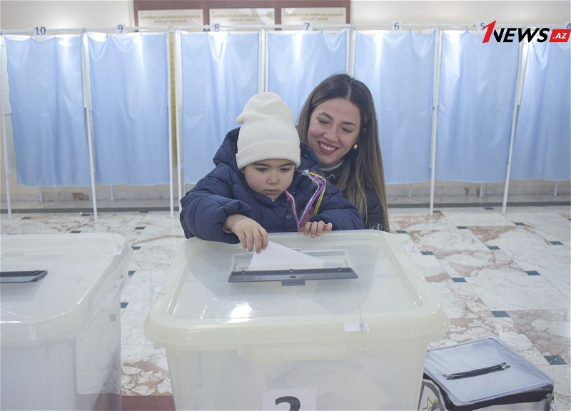 В Азербайджане завершились президентские выборы: по состоянию на 19:00 проголосовали 76,73% избирателей - ОБНОВЛЕНО