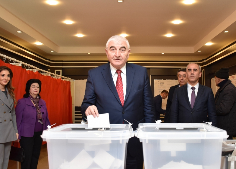 Мазахир Панахов проголосовал на президентских выборах