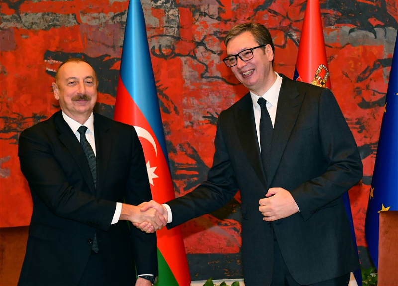 Президент Сербии поздравил Ильхама Алиева с победой на выборах