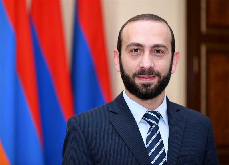 Глава МИД Армении поднял флаг своей страны в МУС