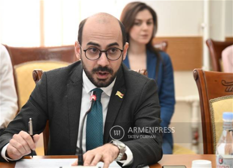 В Армении заявляют о готовности к переговорам с Баку при посредничестве ЕС