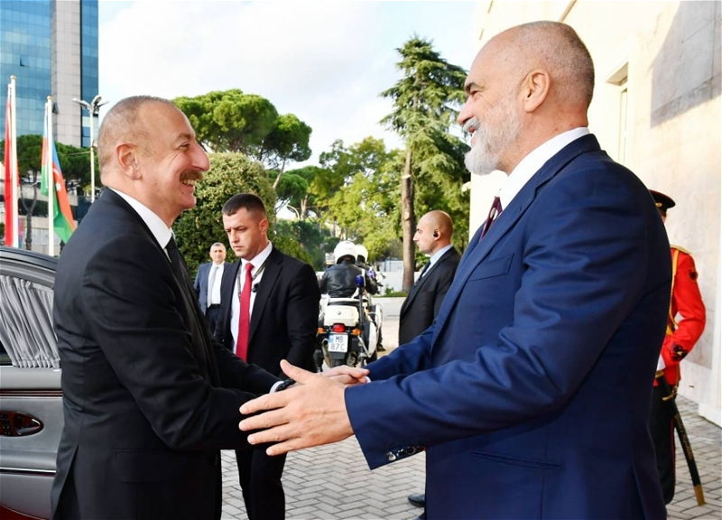 Премьер-министр Албании поздравил Президента Ильхама Алиева с убедительной победой на выборах